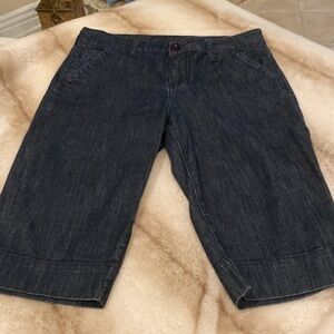 🍀Kut from the Kloth dark stretch denim Bermuda shorts size 6